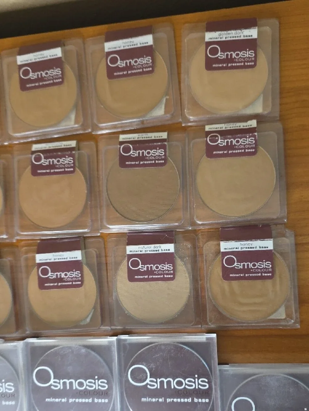 Osmosis Pressed Powder Compact Wholesale MAKEUP ARTIST LOT Compacts & Refills